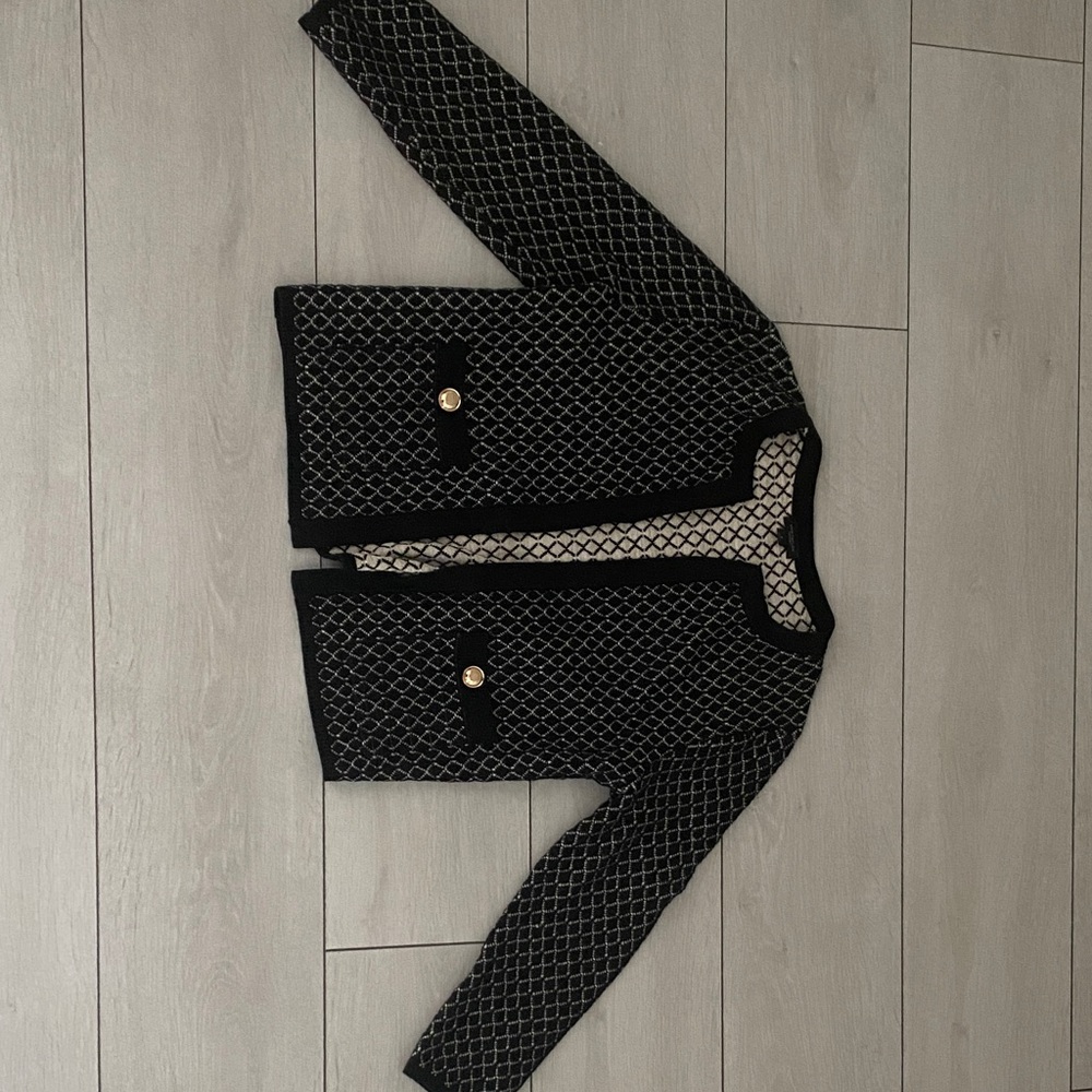 Chic Black and White Patterned Jacket